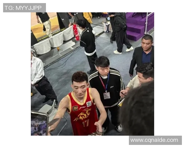 孙铭徽：从青涩少年到篮球场上的璀璨明星之路探索